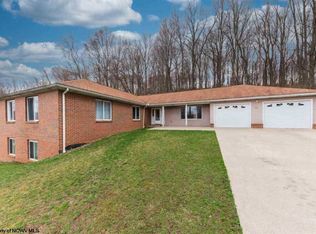 230 Poplar Dr, Morgantown, WV 26505