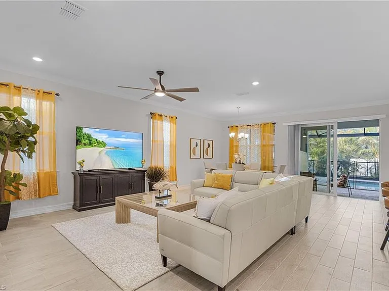 379 Grace Bay Ln — Photo 11