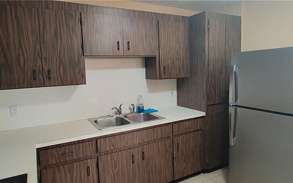 5th image of 1605 Tropical Dr