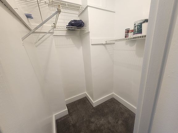 3rd image of 5022 40th St APT 5E