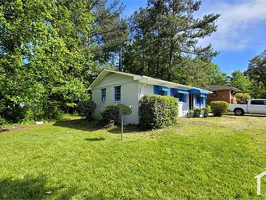 4 bed, 1200 sqft, $1,850 — Photo 2