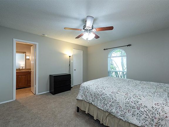 4th image of 1307 Iris Ln
