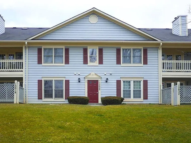 13018 Shadyside Ln #13-221 — Photo 1