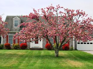 35 Cooks Ln, Water Mill, NY 11976