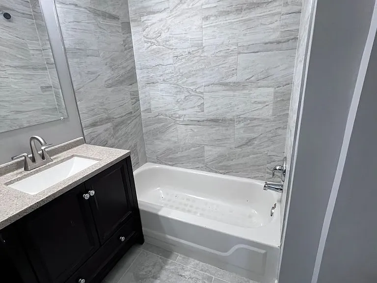 1029 S 15th St — Photo 15