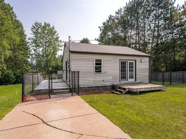 2208 Sahlman Ave, Cloquet, MN 55720