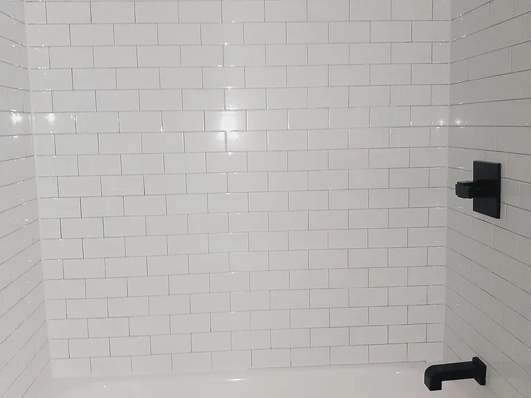 19 Jewett Ave #1R — Photo 6
