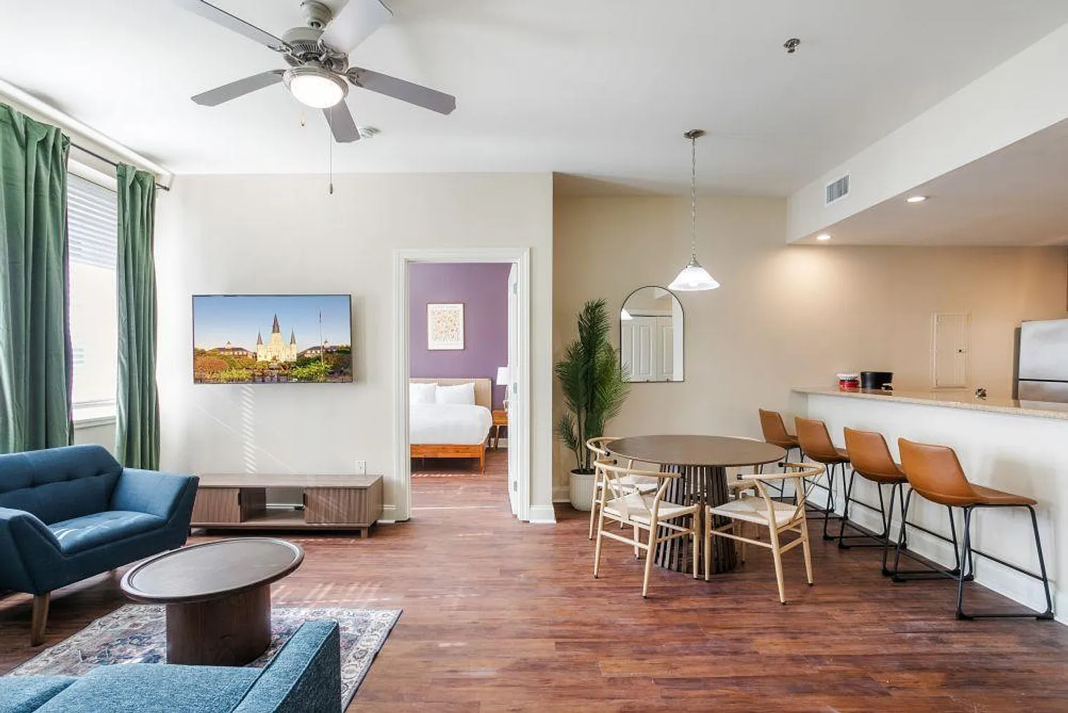 2 bed, 3.0 bath, 1033 sqft, $6,316 — Photo 3