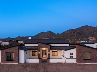 8254 E Regina Cir, Mesa, AZ 85207