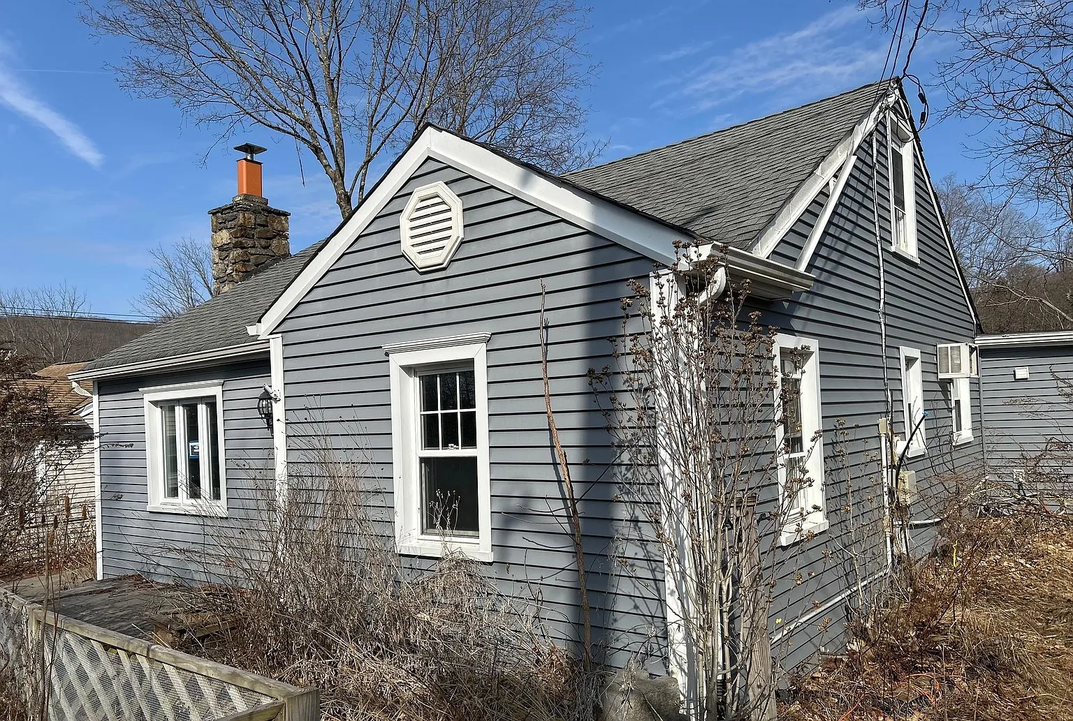 54 Route 311 photo 1
