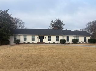 28 Isbell Ln, Greenville, SC 29607