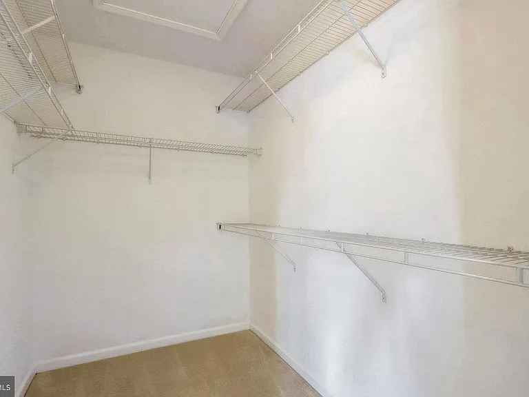 1709 Hayle Dr — Photo 32