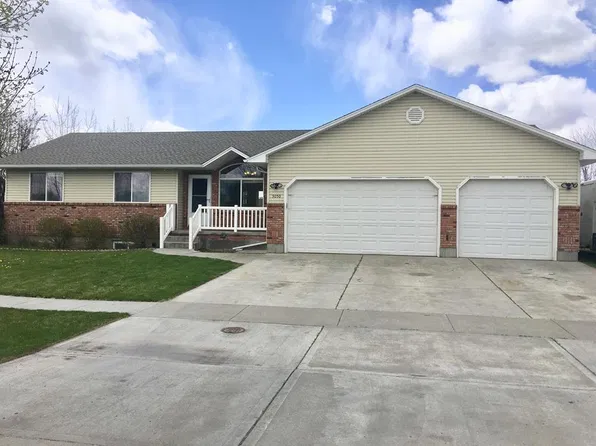3050 S Carolyn Ln, Ammon, ID 83406
