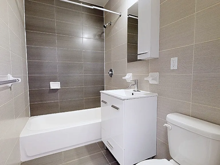 370 W 127th St #5A — Photo 5