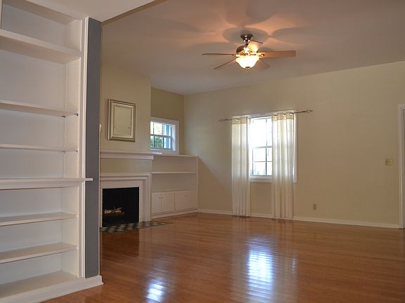 4th image of 242 Bloomfield Dr