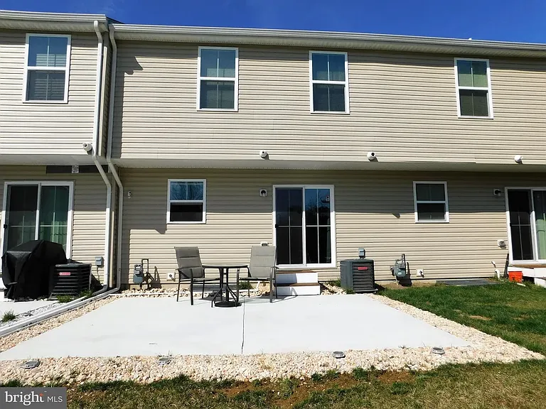 82 Azalea Cir — Photo 5