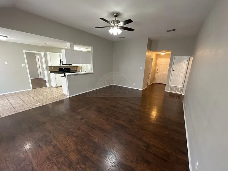 4507 Lonesome Dove Dr — Photo 10