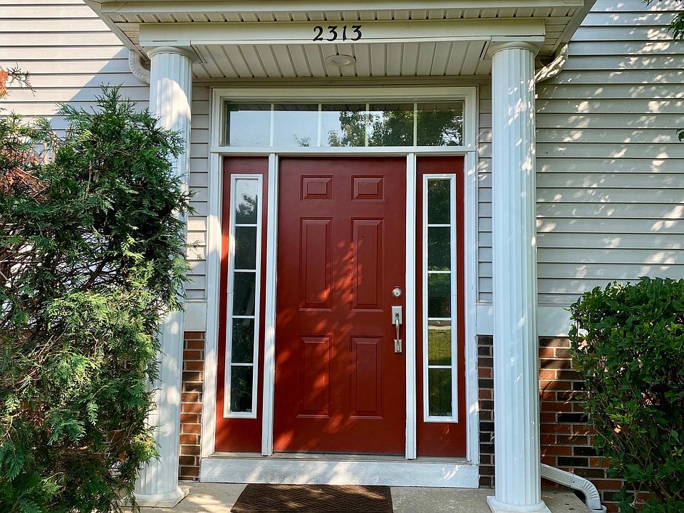 South Facing private entry