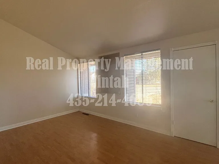 607 N 100 W — Photo 6