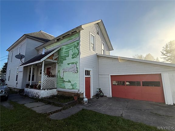 4th image of 9 2nd Ave