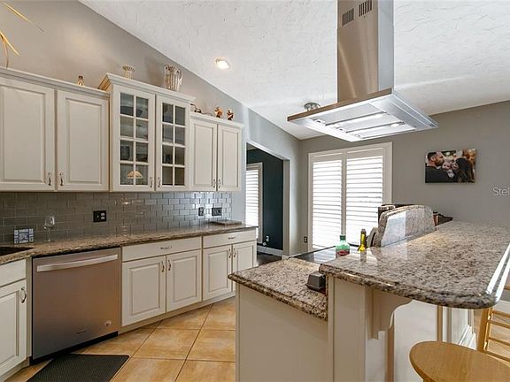 3rd image of 2564 Shadybranch Dr