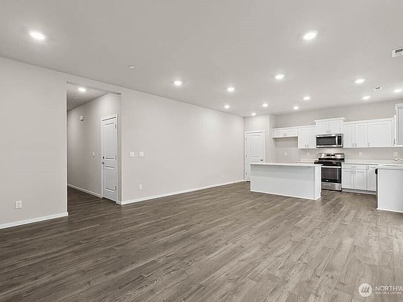 5th image of 1716 Moran Avenue #5