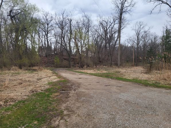 2592 Carson Hwy, Adrian, MI 49221