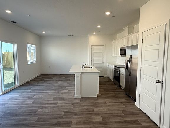 5th image of 4489 Hampton Way