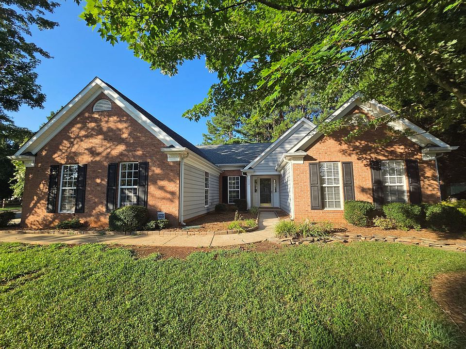 1st image of 112 Spring Grove Dr