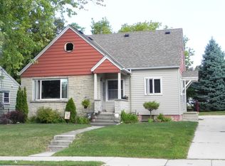 304 Fredonia Ave, Fredonia, WI 53021