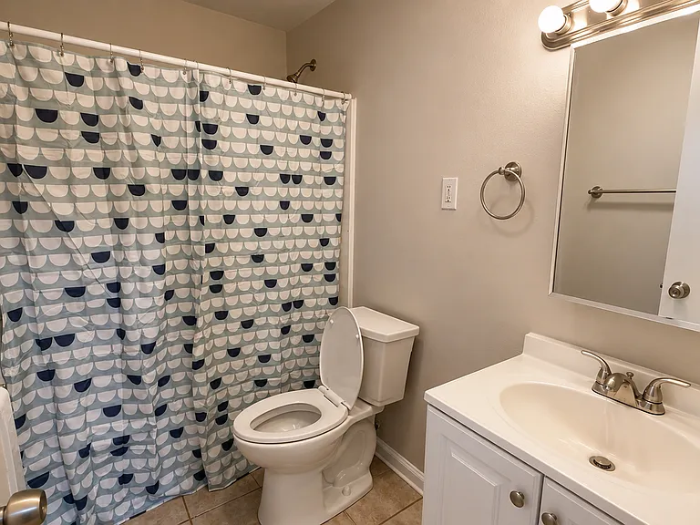 Modern neutral-toned bathroom interior