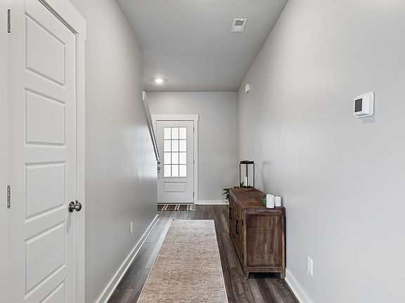 4th image of 1004 Baltusrol Ln