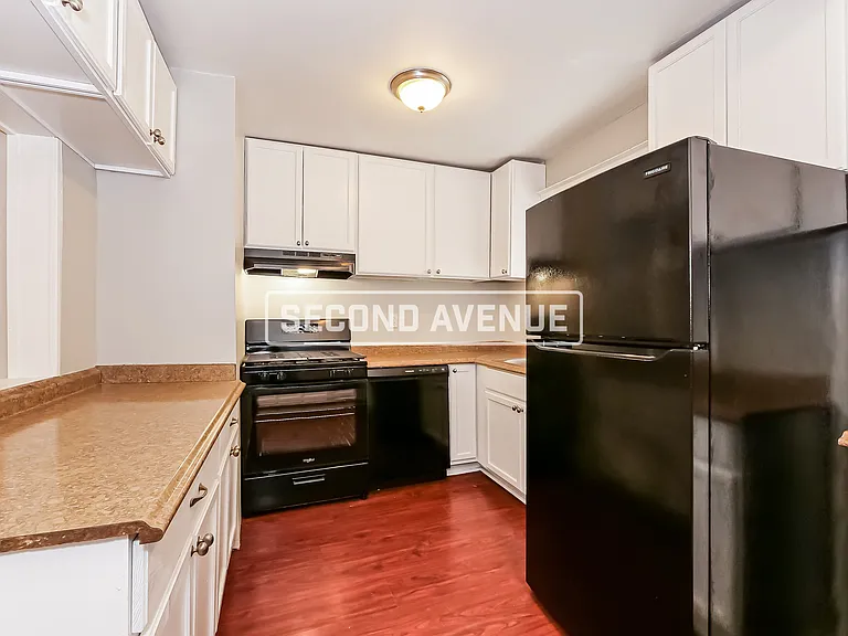 3317 Agnes Ave — Photo 2