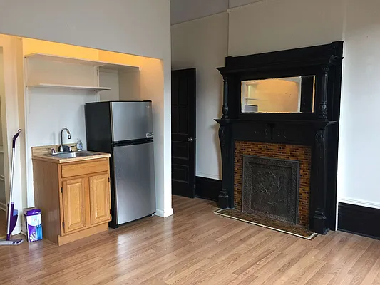 Rented by Brownstone Property Group | media 2