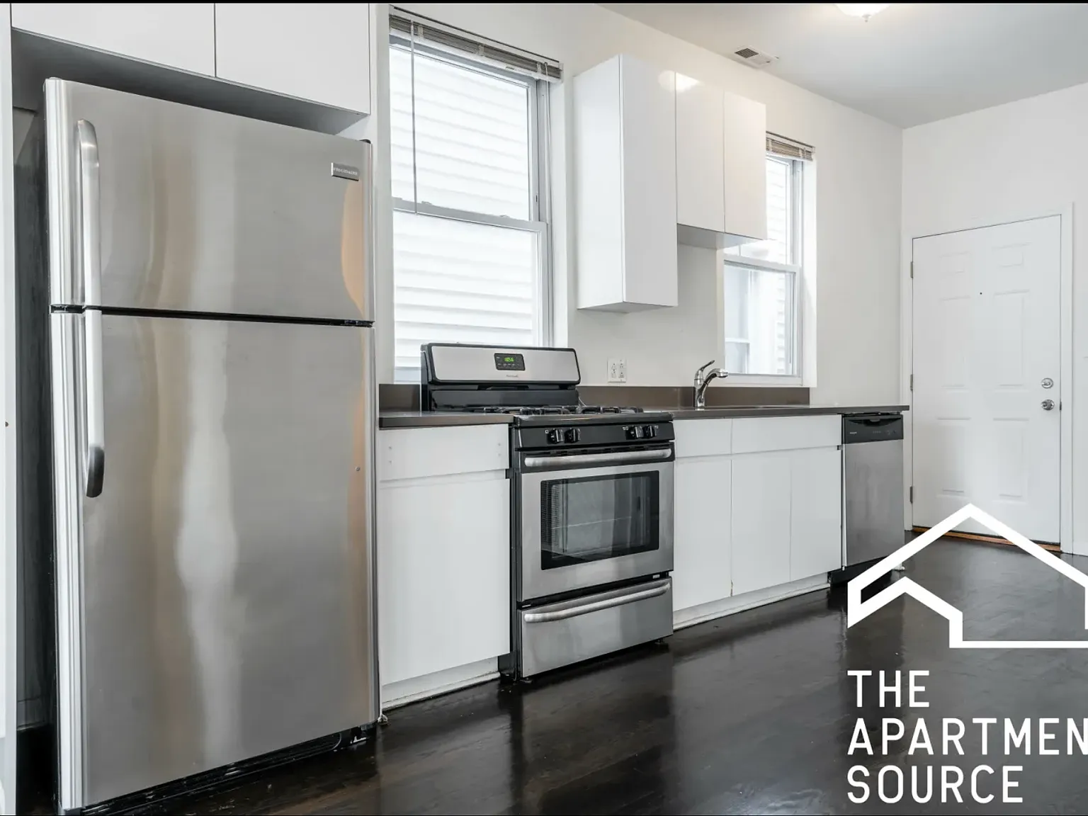 3 bed, $3,195 — Photo 3