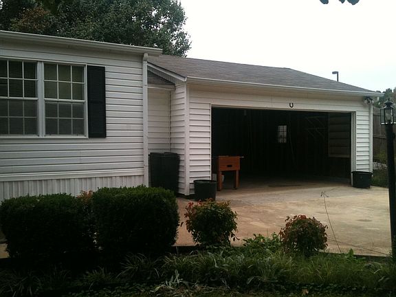 3rd image of 217 Pauline Dr