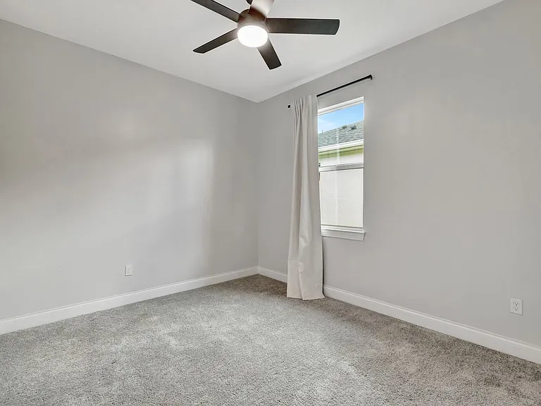 8606 Dahlia Cir — Photo 26