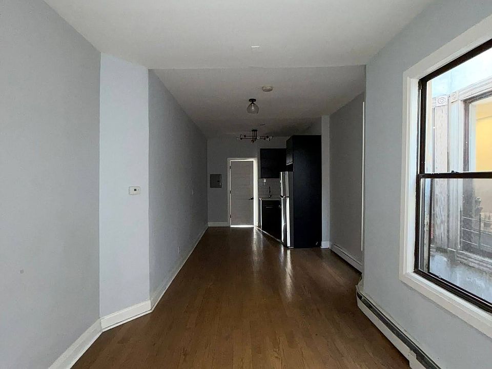 1st image of 484 Mercer St #3L