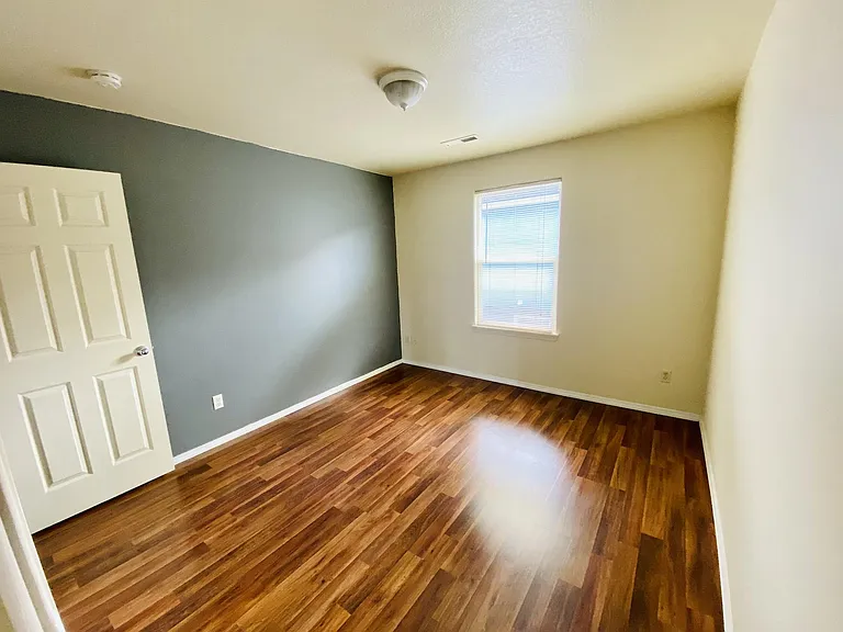 4256 SE Russell St — Photo 12