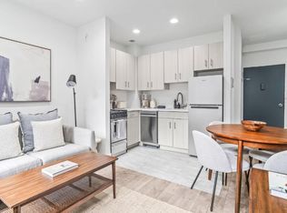 213 E 37th St #2F, New York, NY 10016