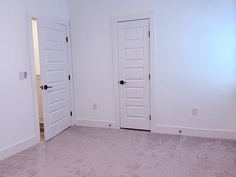 1417 Kramer Ln #7 — Photo 10