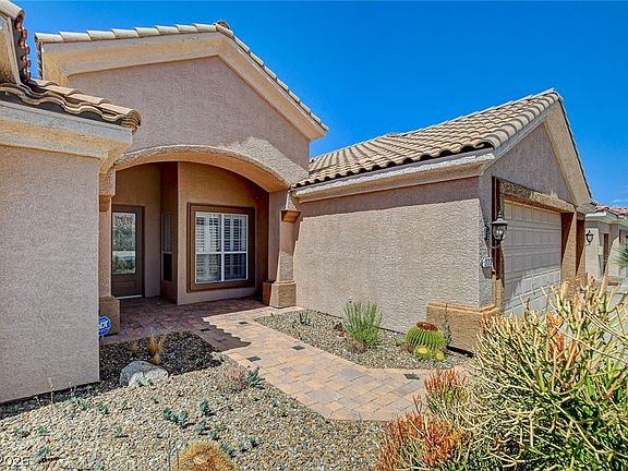 5th image of 223 Chestnut Ridge Cir