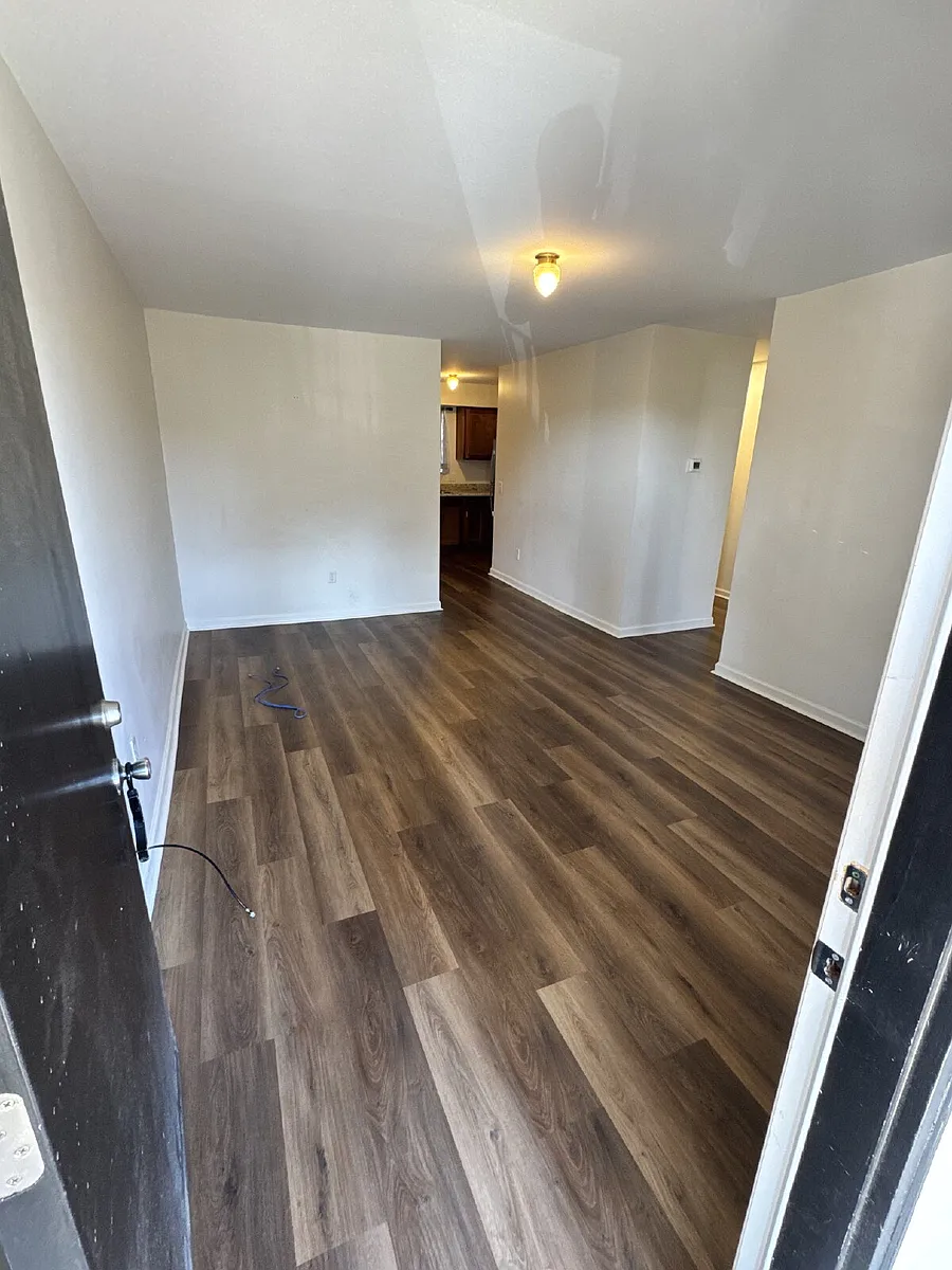 Building Photo - 251 Rast St #I-6