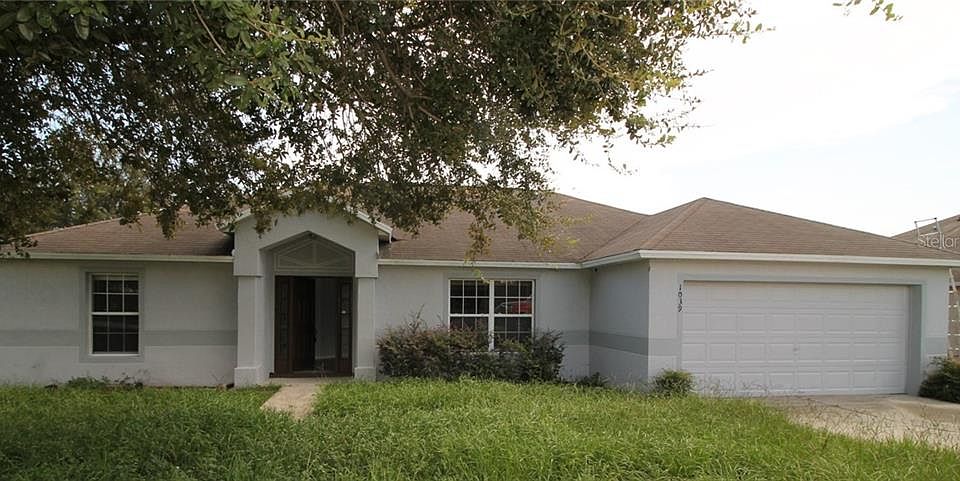 1st image of 1039 Bluegrass Dr