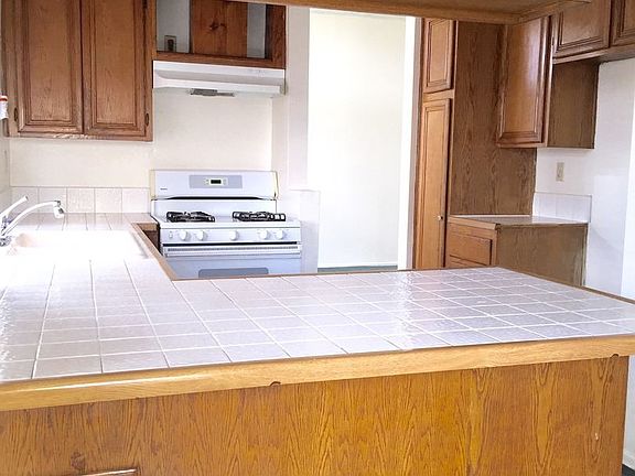 5th image of 3202 Canary Ct
