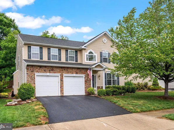 76 Landmark Dr, Stafford, VA 22554
