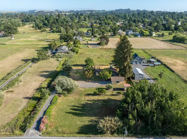 5163 Todd Road, Sebastopol, CA 95472