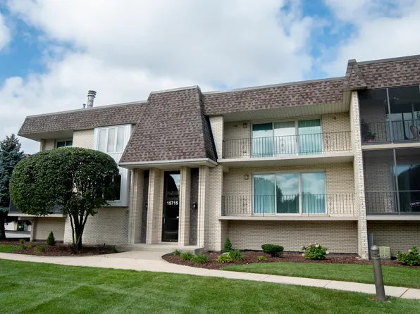 15715 Brassie Ct APT 2N, Orland Park, IL 60462