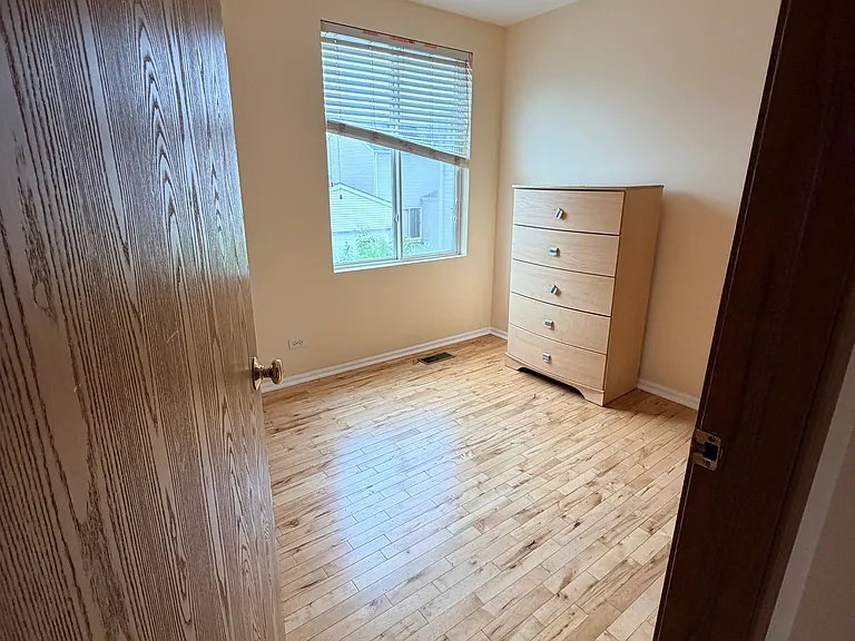 916 Symphony Dr — Photo 17