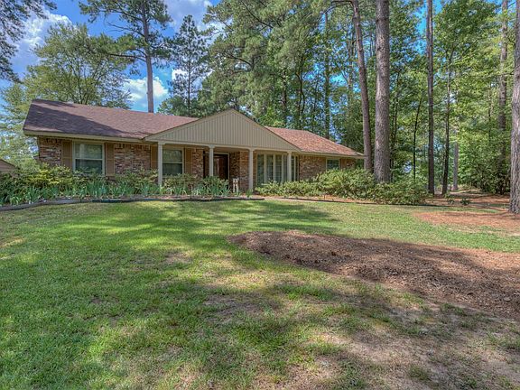 2nd image of 1105 N Acres Cir